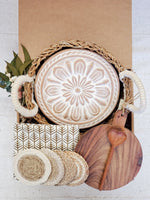 Load image into Gallery viewer, Bread Warmer Gift Box With Round Wooden Board and Spoon - Round
