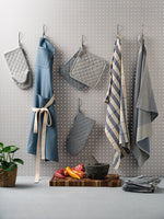 Load image into Gallery viewer, Quilted Potholders, Set of 2
