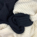 Load image into Gallery viewer, Chunky Snow Knit Alpaca Scarf
